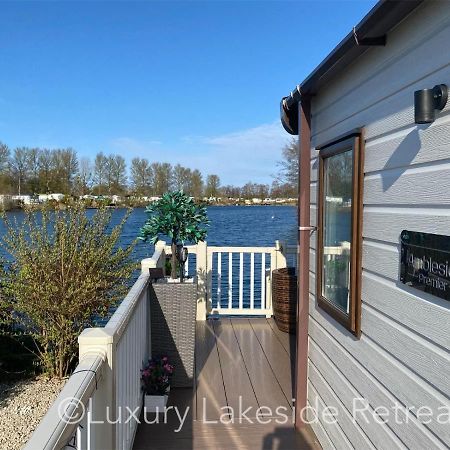 Lakeside Retreat With Hot Tub & Fishing Peg At Tattershall Lakes Country Park Ξενοδοχείο Εξωτερικό φωτογραφία