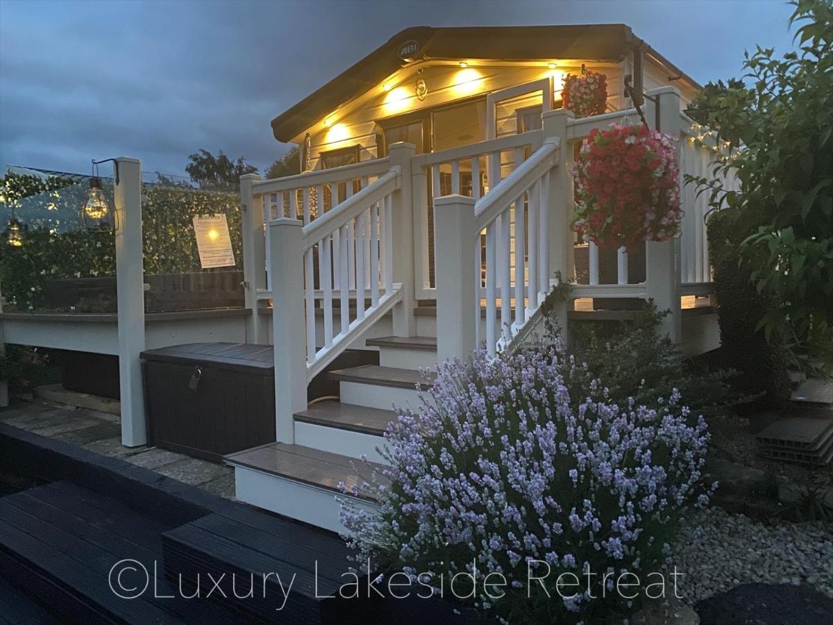 Lakeside Retreat With Hot Tub & Fishing Peg At Tattershall Lakes Country Park Ξενοδοχείο Εξωτερικό φωτογραφία