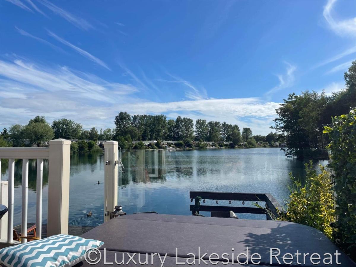 Lakeside Retreat With Hot Tub & Fishing Peg At Tattershall Lakes Country Park Ξενοδοχείο Εξωτερικό φωτογραφία