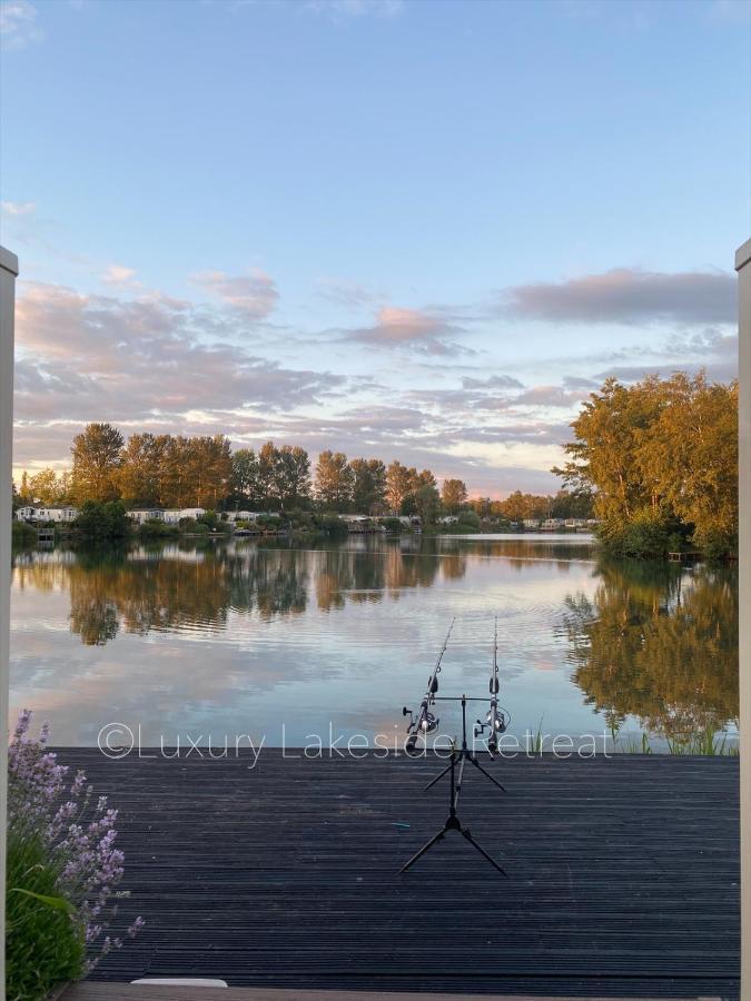 Lakeside Retreat With Hot Tub & Fishing Peg At Tattershall Lakes Country Park Ξενοδοχείο Εξωτερικό φωτογραφία